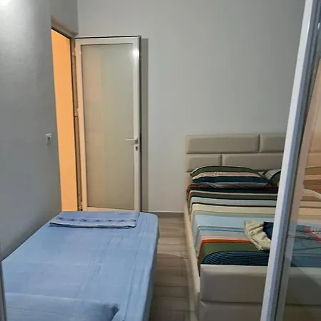 Rezidenca Mabel Hostel *