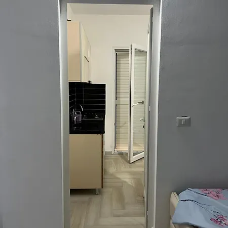 Rezidenca Mabel Hostal *