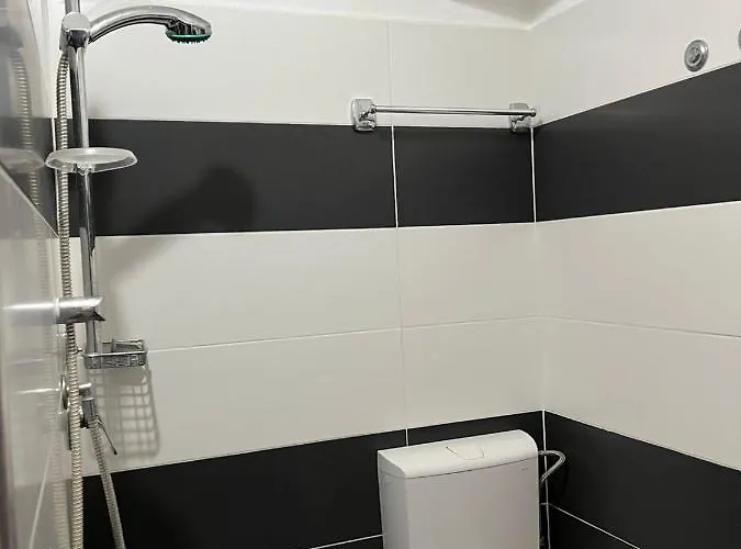 Rezidenca Mabel Hostel Velipojë