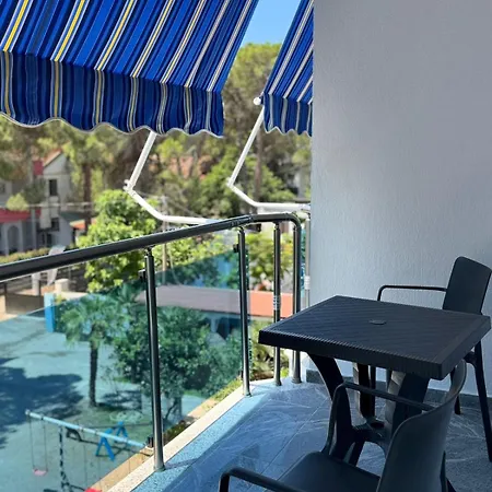 Rezidenca Mabel * Velipojë