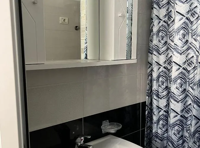 Rezidenca Mabel * Velipojë