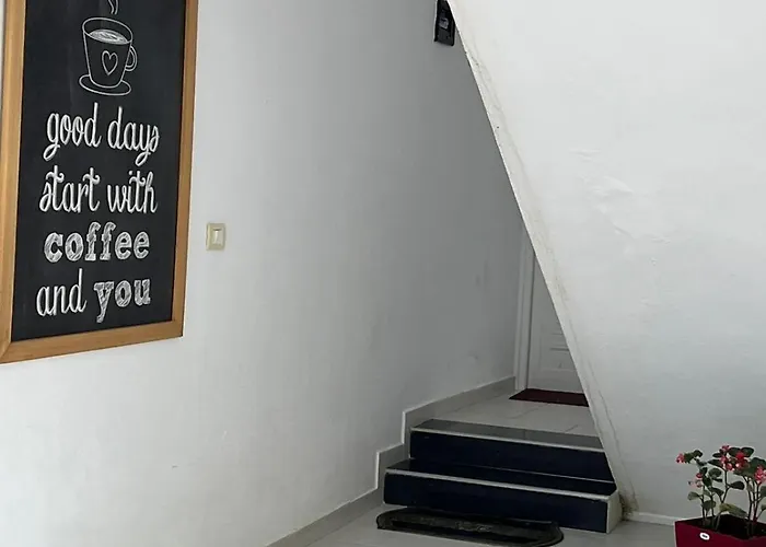 Rezidenca Mabel * Velipojë